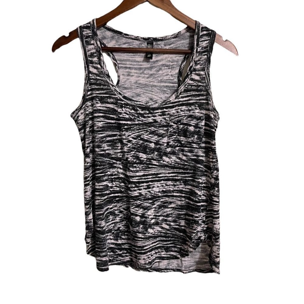Tee Shop Womens Black White Abstract Stripe Racer Back Pocket Tank Top Small